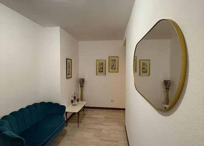 La Nansen House Family&friends Metro Pyramid Apartment